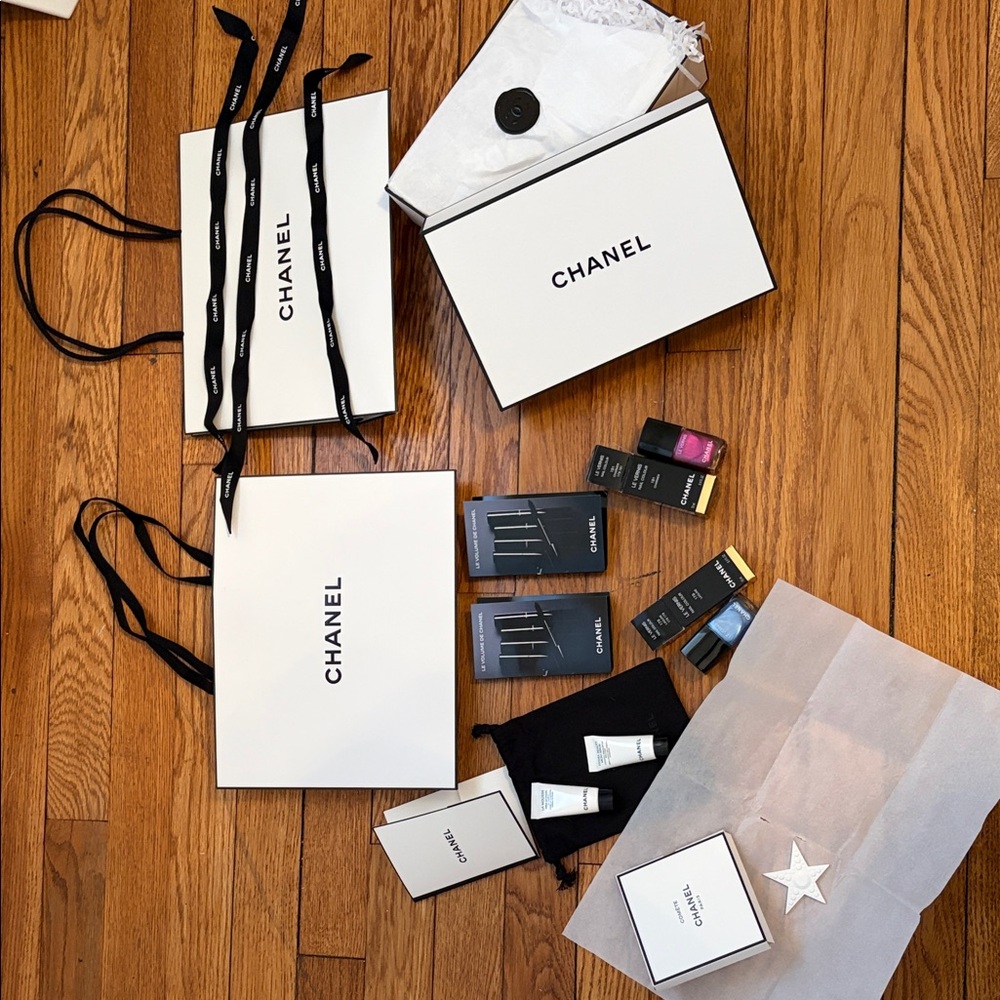 CHANEL CHARMER & LAGUNE nail polishes BNIB + COMETE fragrance sample w/ star etc